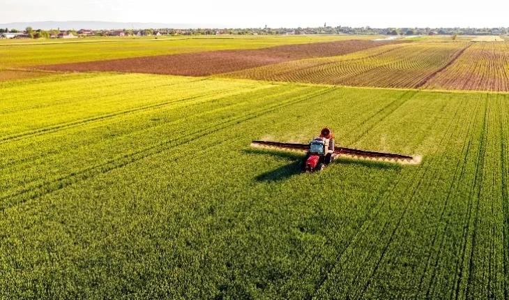Cât valorează nutrienții din fermă? Calculul care transformă fertilizantul organic într-un activ